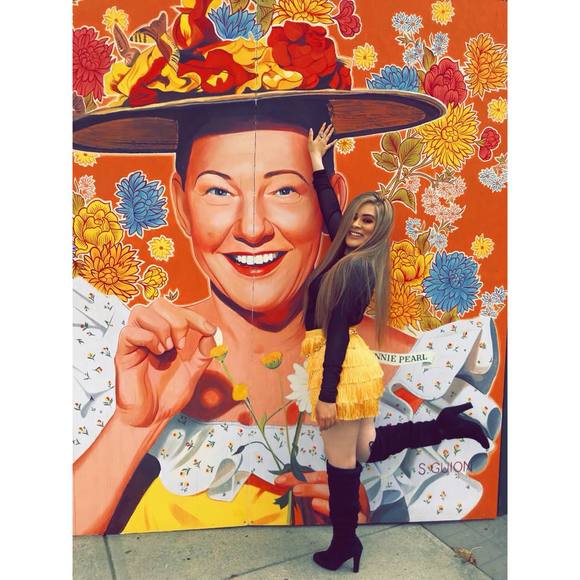 Meet your Posher, Stacie - Picture 1 of 1